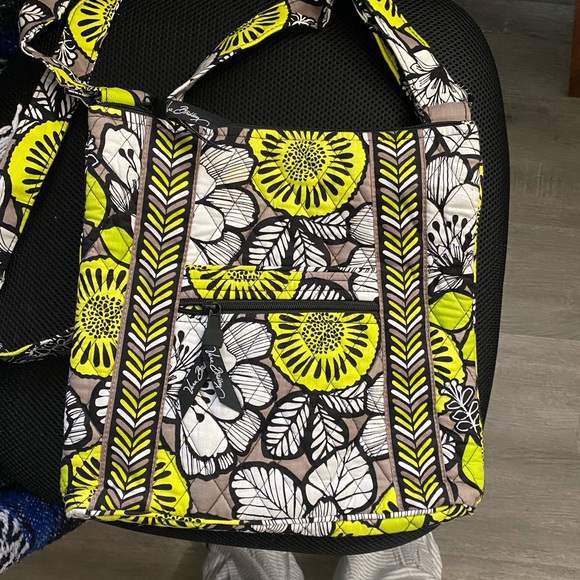 Vera Bradley crossbody - Picture 1 of 1